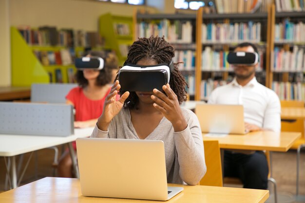 Wirtualna rzeczywistość a przyszłość edukacji: jak technologia VR zmienia sposób, w jaki się uczymy